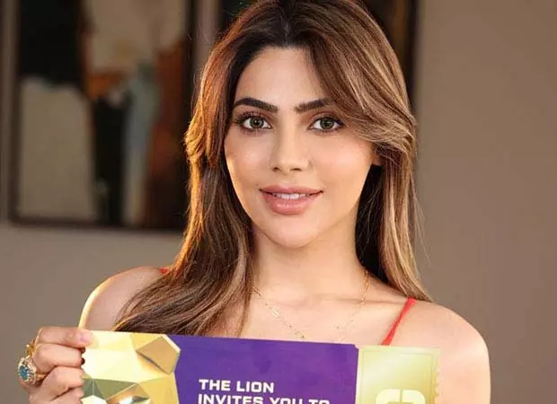 Nikki Tamboli एक बोल्ड चेतावनी के साथ रियलिटी शो 50 में एंट्री करती Nikki Tamboli एक बोल्ड चेतावनी के साथ रियलिटी शो 50 में एंट्री करती