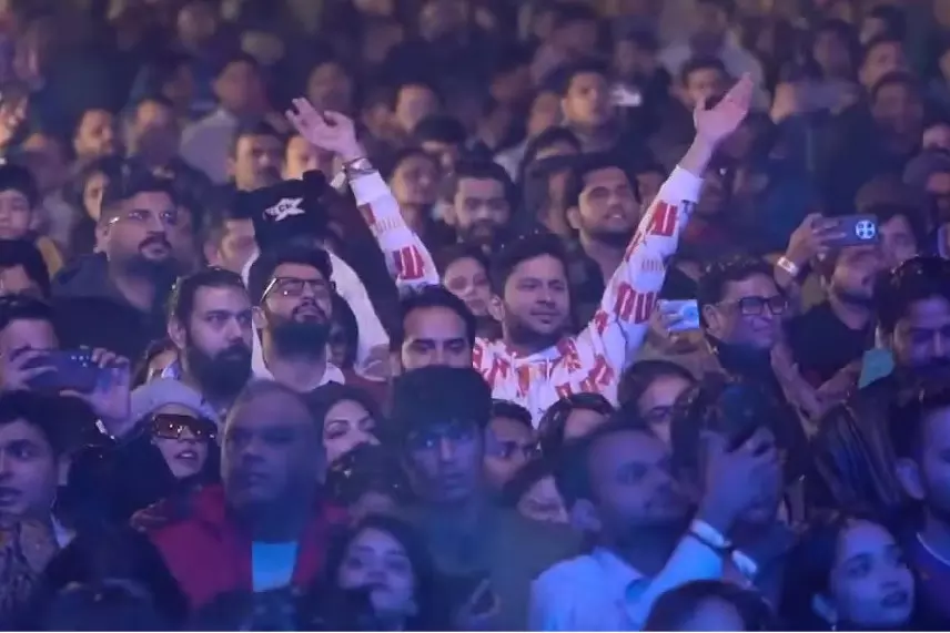PM Modi ने Gen Z के भजन क्लबिंग ट्रेंड की तारीफ की PM Modi ने Gen Z के भजन क्लबिंग ट्रेंड की तारीफ की