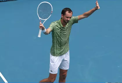 Australian Open: मेदवेदेव बाहर हुए; डी मिनौर क्वार्टर फाइनल में पहुंचे Australian Open: मेदवेदेव बाहर हुए; डी मिनौर क्वार्टर फाइनल में पहुंचे