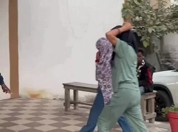 बस्ती अंदर सेक्स रैकेट का भंडाफोड़, 3 युवक और 5 युवती संदिग्ध हालत में पकड़ाए बस्ती अंदर सेक्स रैकेट का भंडाफोड़, 3 युवक और 5 युवती संदिग्ध हालत में पकड़ाए
