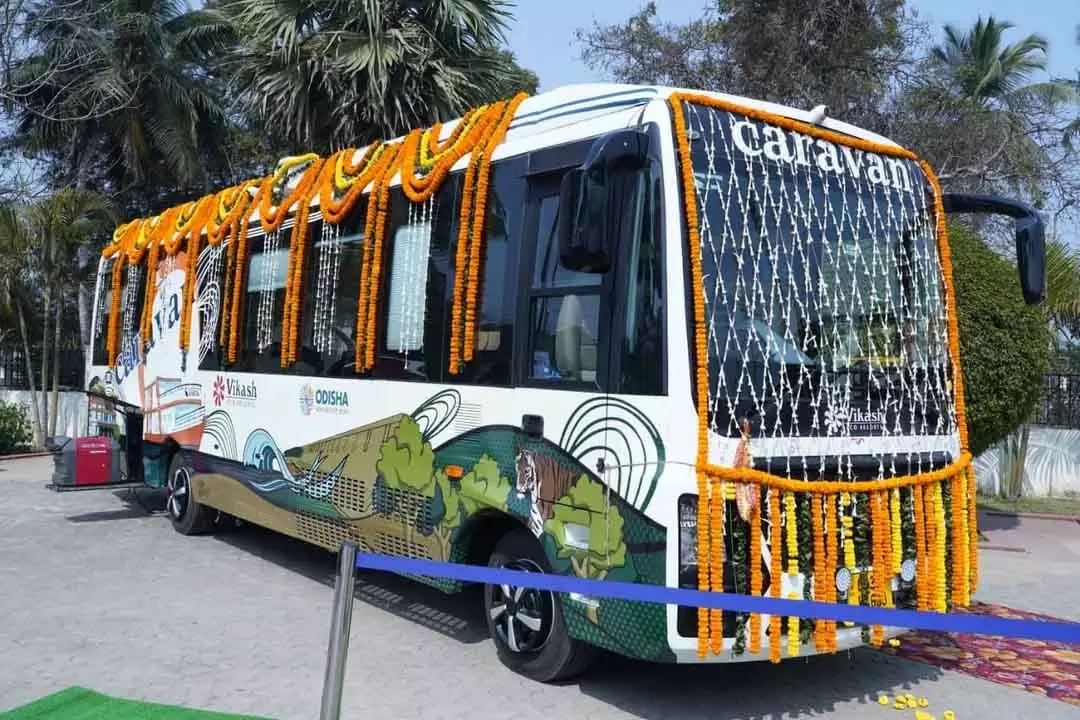 Deputy CM प्रवति परिदा ने ओडिशा में 2 लग्जरी कारवां लॉन्च किए Deputy CM प्रवति परिदा ने ओडिशा में 2 लग्जरी कारवां लॉन्च किए