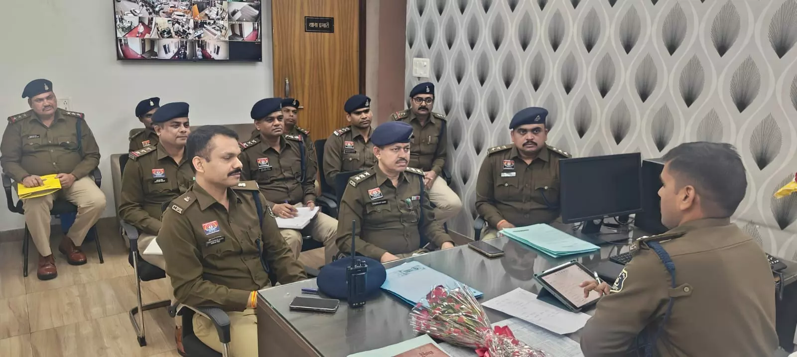 पुलिस कमिश्नरेट प्रणाली के प्रभावी क्रियान्वयन को लेकर मध्य जोन में समीक्षा बैठक पुलिस कमिश्नरेट प्रणाली के प्रभावी क्रियान्वयन को लेकर मध्य जोन में समीक्षा बैठक