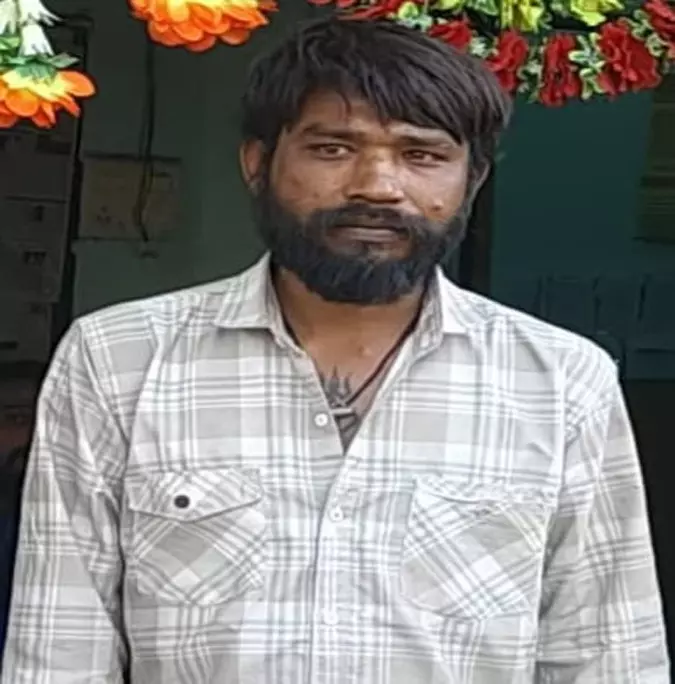 गांजा तस्कर रॉकी बबलानी को मिली 10 साल की जेल और 1 लाख का जुर्माना गांजा तस्कर रॉकी बबलानी को मिली 10 साल की जेल और 1 लाख का जुर्माना