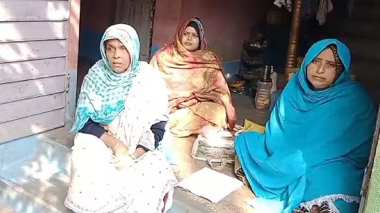 Beldanga प्रवासी मजदूर की मौत: परिवार ने ऑटोप्सी रिपोर्ट पर सवाल उठाए Beldanga प्रवासी मजदूर की मौत: परिवार ने ऑटोप्सी रिपोर्ट पर सवाल उठाए