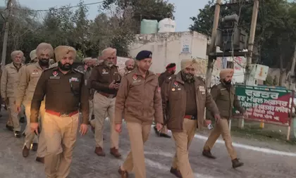 गणतंत्र दिवस: Punjab पुलिस ने संवेदनशील इलाकों में फ्लैग मार्च किया गणतंत्र दिवस: Punjab पुलिस ने संवेदनशील इलाकों में फ्लैग मार्च किया