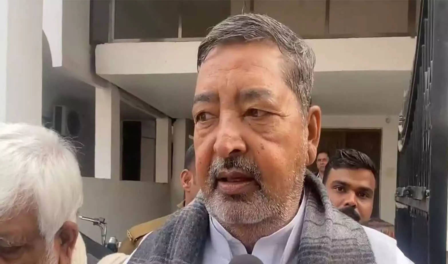 समाजवादी पार्टी के MP वीरेंद्र सिंह ने मणिकर्णिका घाट विवाद पर यह टिप्पणी की समाजवादी पार्टी के MP वीरेंद्र सिंह ने मणिकर्णिका घाट विवाद पर यह टिप्पणी की