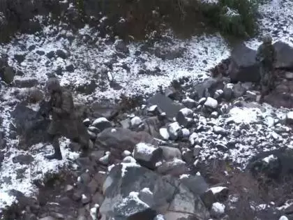 गणतंत्र दिवस से पहले पुंछ में LoC पर सेना ने निगरानी बढ़ा दी गणतंत्र दिवस से पहले पुंछ में LoC पर सेना ने निगरानी बढ़ा दी
