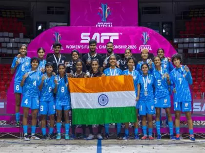 SAFF महिला फुटसल चैंपियनशिप: भारत ने श्रीलंका को हराकर दूसरा स्थान हासिल किया SAFF महिला फुटसल चैंपियनशिप: भारत ने श्रीलंका को हराकर दूसरा स्थान हासिल किया