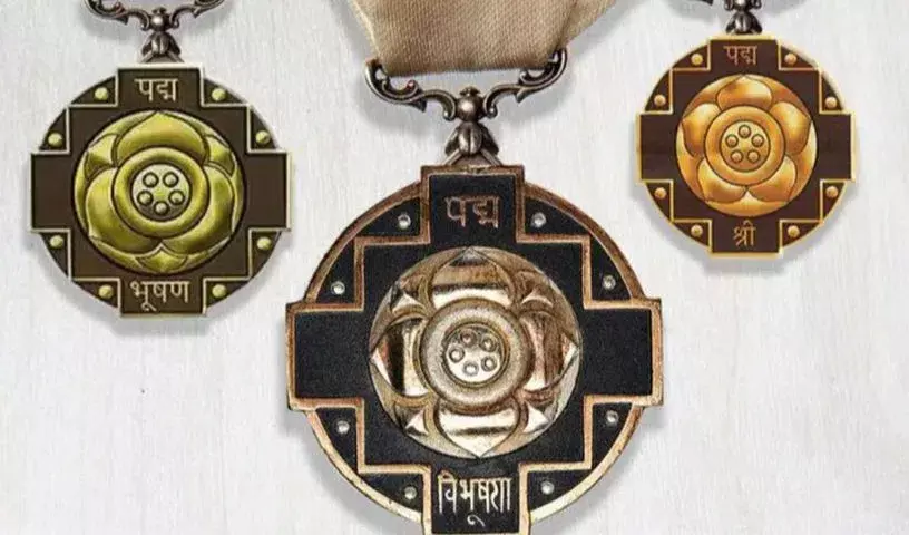 Hyderabad: एससीआर आईजी अरोमा सिंह ठाकुर को राष्ट्रपति पदक के लिए चुना गया Hyderabad: एससीआर आईजी अरोमा सिंह ठाकुर को राष्ट्रपति पदक के लिए चुना गया