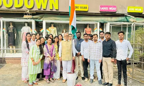 जनता से रिश्ता दफ्तर में मनाया गया 77वां गणतंत्र दिवस जनता से रिश्ता दफ्तर में मनाया गया 77वां गणतंत्र दिवस