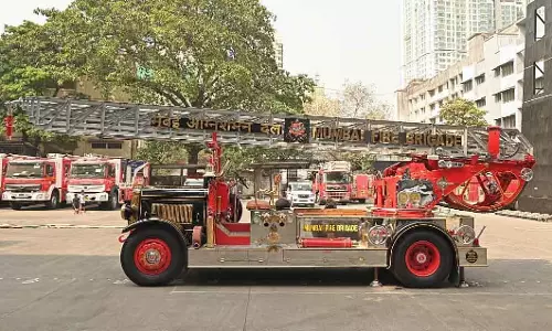 1944 में मुंबई डॉक में लगी आग में तबाह हुई 89 साल पुरानी MFB की टर्न टेबल लैडर को फिर से बनाया गया 1944 में मुंबई डॉक में लगी आग में तबाह हुई 89 साल पुरानी MFB की टर्न टेबल लैडर को फिर से बनाया गया