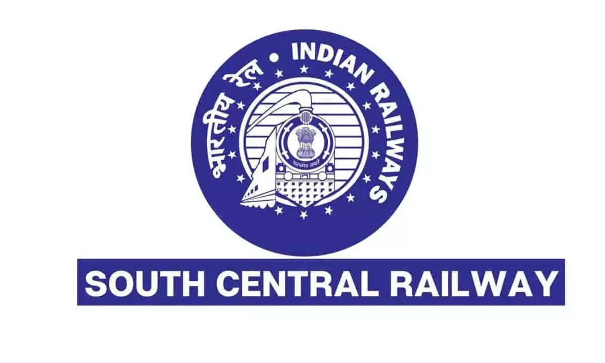 Telangana: एससीआर आरपीएफ प्रमुख को राष्ट्रपति पदक से सम्मानित किया गया Telangana: एससीआर आरपीएफ प्रमुख को राष्ट्रपति पदक से सम्मानित किया गया