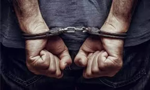 Farrukhabad: नशीला पदार्थ देकर लूट करने वाला पकड़ा गया