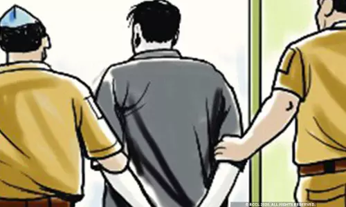 Farrukhabad: चोरी और हथियार मामले में तीन गिरफ्तार