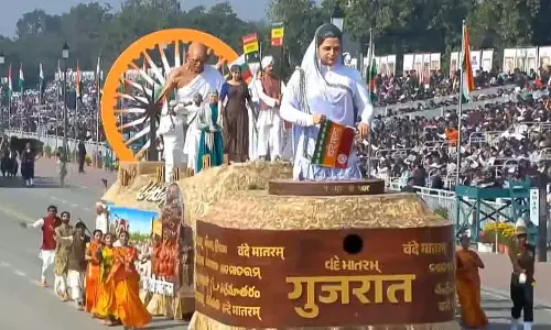 Republic Day पर गुजरात की झांकी वंदे मातरम को समर्पित