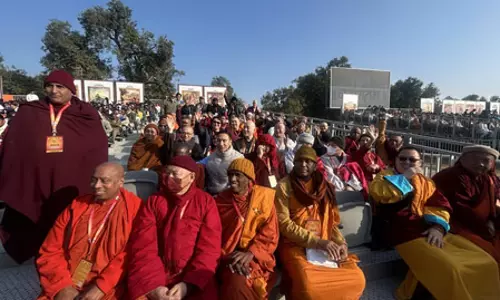 गणतंत्र दिवस परेड में वैश्विक बौद्ध एकता की झलक, 40 से अधिक देशों के भिक्षु हुए शामिल गणतंत्र दिवस परेड में वैश्विक बौद्ध एकता की झलक, 40 से अधिक देशों के भिक्षु हुए शामिल