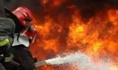 Jammu-Kashmir:  भीषण आग से मदरसा जलकर खाक, भारी नुकसान