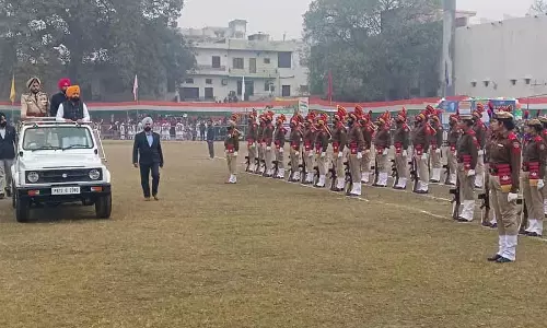 Punjab, हरियाणा ने 77वें गणतंत्र दिवस के जश्न में देश का साथ दिया Punjab, हरियाणा ने 77वें गणतंत्र दिवस के जश्न में देश का साथ दिया