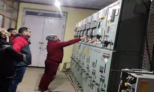 खराब मौसम के बाद KPDCL ने पूरे Kashmir में बिजली सप्लाई बहाल की।