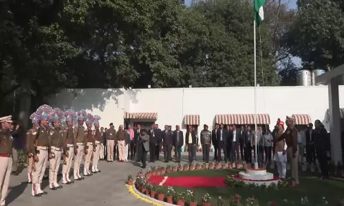 केंद्रीय मंत्री शिवराज सिंह चौहान ने 77वें Republic Day पर राष्ट्रीय ध्वज फहराया