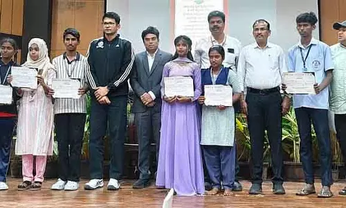 मतदान के ज़रिए मज़बूत लोकतंत्र: District Collector