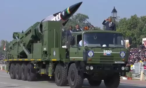 R-Day: DRDO ने लॉन्ग रेंज एंटी-शिप हाइपरसोनिक मिसाइल का अनावरण किया