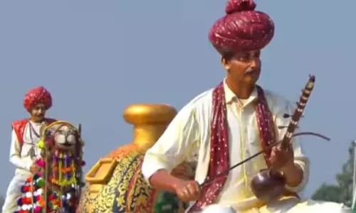 Rajasthan की झांकी में बीकानेर की उस्ता कला विरासत का प्रदर्शन