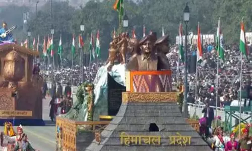 Himachal की झांकी में ‘देव भूमि’, जम्मू-कश्मीर ने कारीगरी से बटोरा ध्यान