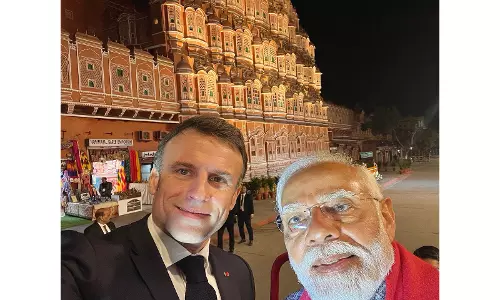 French के राष्ट्रपति मैक्रोन ने गणतंत्र दिवस की शुभकामनाएं दीं और 2024 की एक पुरानी तस्वीर साझा की French के राष्ट्रपति मैक्रोन ने गणतंत्र दिवस की शुभकामनाएं दीं और 2024 की एक पुरानी तस्वीर साझा की