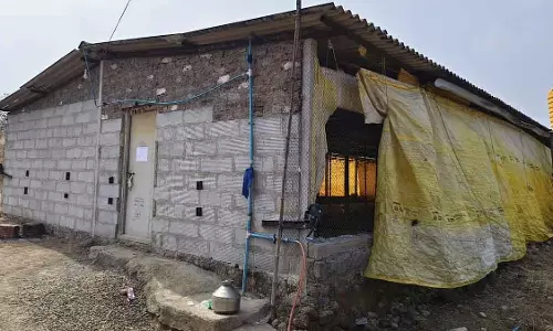 Maharashtra : DRI ने सतारा के कराड में एक सीक्रेट MD ड्रग फैक्ट्री का भंडाफोड़ किया Maharashtra : DRI ने सतारा के कराड में एक सीक्रेट MD ड्रग फैक्ट्री का भंडाफोड़ किया