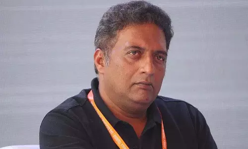 Prakash Raj: इंडस्ट्रीज़ में एक महान एक्टर Prakash Raj: इंडस्ट्रीज़ में एक महान एक्टर
