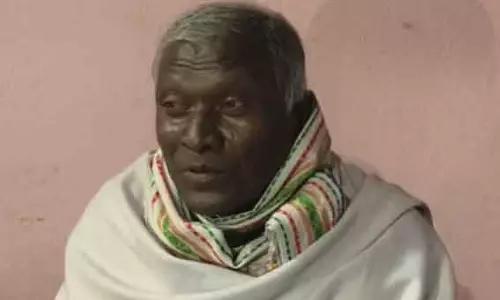 चरण हेम्ब्रम: संताली भाषा को बढ़ावा देने के लिए सरकार ने मेरे काम को पहचाना चरण हेम्ब्रम: संताली भाषा को बढ़ावा देने के लिए सरकार ने मेरे काम को पहचाना
