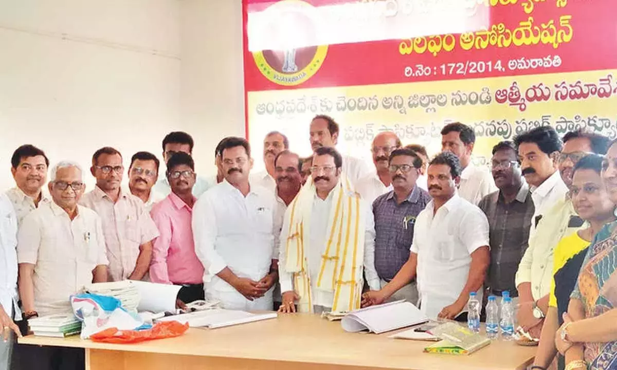 AP पब्लिक प्रॉसिक्यूटर (कार्यकाल) वेलफेयर एसोसिएशन की बैठक आयोजित हुई AP पब्लिक प्रॉसिक्यूटर (कार्यकाल) वेलफेयर एसोसिएशन की बैठक आयोजित हुई