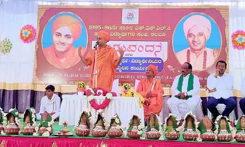 जो अक्षर सीने पर गिरता है, वह कभी बेकार नहीं जाता: Gavishiddeshwara Swamiji जो अक्षर सीने पर गिरता है, वह कभी बेकार नहीं जाता: Gavishiddeshwara Swamiji