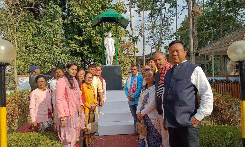 Assam: डिगबोई में 77वां गणतंत्र दिवस मनाया गया Assam: डिगबोई में 77वां गणतंत्र दिवस मनाया गया