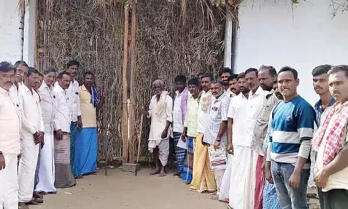 Mariammanahalli : काँटेदार बाड़ से घिरा एक गाँव Mariammanahalli : काँटेदार बाड़ से घिरा एक गाँव