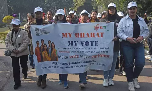 Ludhiana के अधिकारियों ने युवाओं से लोकतंत्र की रक्षा के लिए अपने मताधिकार का प्रयोग करने का आग्रह किया