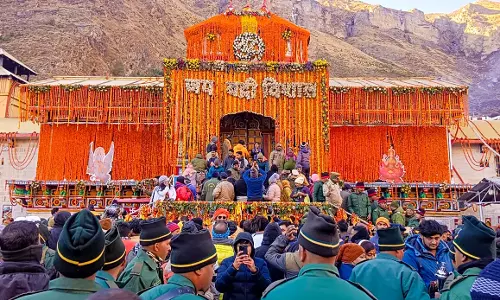 Badrinath-Kedarnath मंदिरों में प्रवेश नियम में बदलाव की दिशा में पहल Badrinath-Kedarnath मंदिरों में प्रवेश नियम में बदलाव की दिशा में पहल