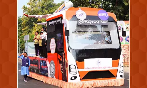 Odisha की झांकी में सुंदरगढ़ की महिला लोको पायलट की यात्रा दिखाई गई