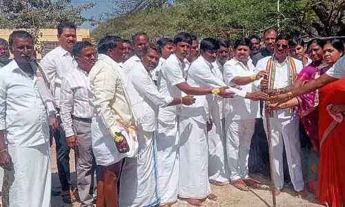राजनीति गरीबों के लिए अच्छी नहीं है: B. Devendrappa राजनीति गरीबों के लिए अच्छी नहीं है: B. Devendrappa