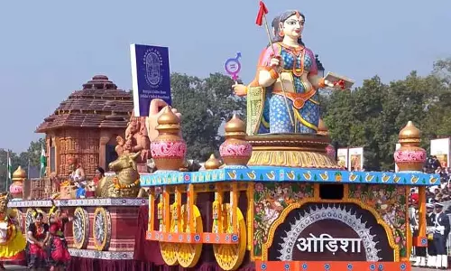 Odisha की झांकी ने गणतंत्र दिवस परेड में अपनी संस्कृति और आत्मनिर्भरता का प्रदर्शन कर धूम मचाई Odisha की झांकी ने गणतंत्र दिवस परेड में अपनी संस्कृति और आत्मनिर्भरता का प्रदर्शन कर धूम मचाई