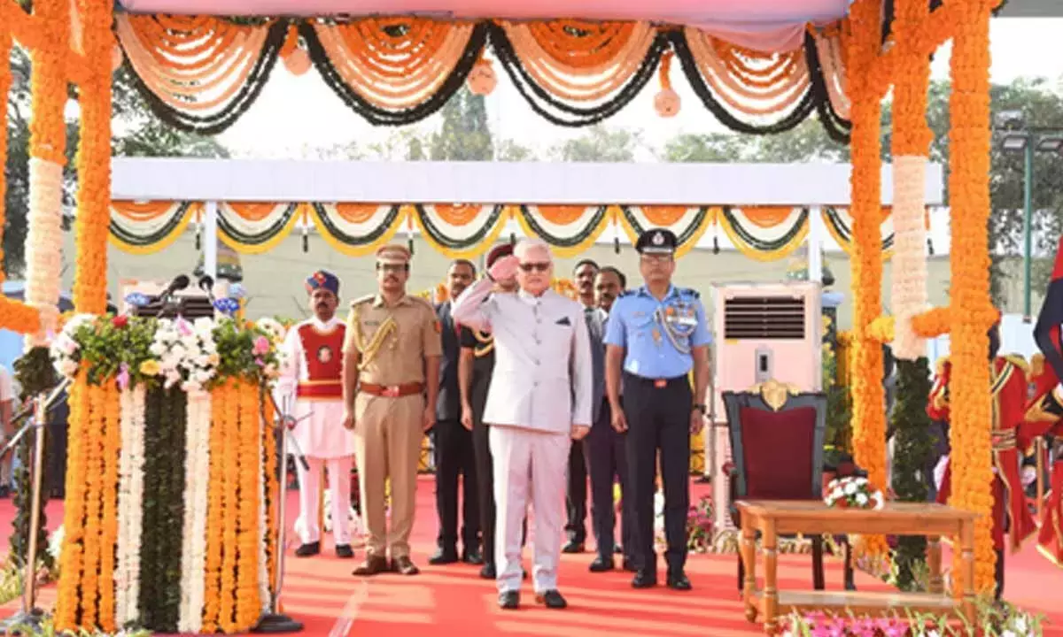 तेलंगाना ने कल्याणकारी योजनाओं के विस्तार और कृषि को मजबूत करने पर ध्यान केंद्रित किया: Governor तेलंगाना ने कल्याणकारी योजनाओं के विस्तार और कृषि को मजबूत करने पर ध्यान केंद्रित किया: Governor