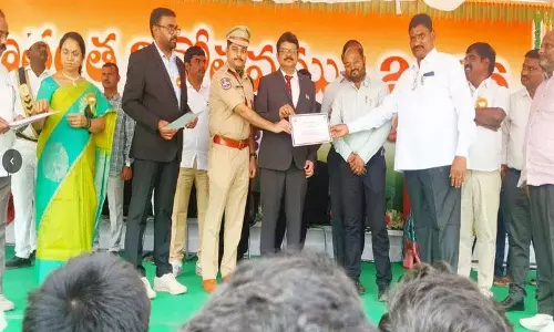 K. Galaiah को सर्वश्रेष्ठ नौकरी पुरस्कार मिला K. Galaiah को सर्वश्रेष्ठ नौकरी पुरस्कार मिला