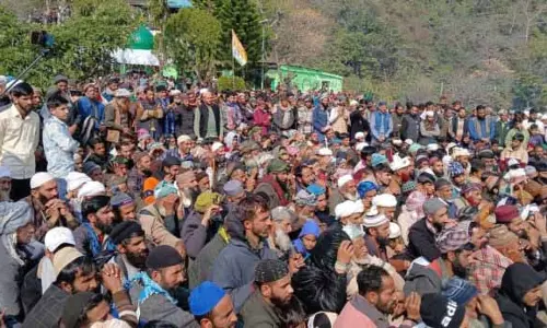 Sufi saint Baji Miyan Ismail के 56वें सालाना उर्स में जांदिमोर दरगाह पर लाखों लोग पहुंचे Sufi saint Baji Miyan Ismail के 56वें सालाना उर्स में जांदिमोर दरगाह पर लाखों लोग पहुंचे
