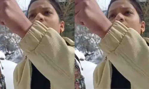 Himachal: महिला टूरिस्ट और कैब ड्राइवर के बीच तीखी बहस का वीडियो वायरल हुआ Himachal: महिला टूरिस्ट और कैब ड्राइवर के बीच तीखी बहस का वीडियो वायरल हुआ