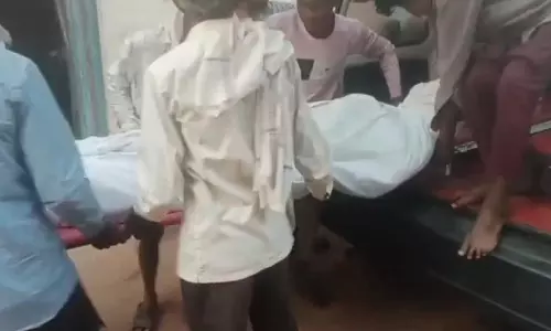 निजी अस्पताल में डिलीवरी के बाद आदिवासी महिला और नवजात की मौत निजी अस्पताल में डिलीवरी के बाद आदिवासी महिला और नवजात की मौत