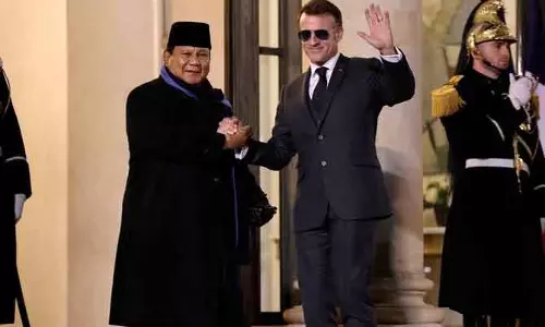 इंडोनेशियाई वायुसेना की नई ताकत: Jakarta पहुंचे तीन राफेल फाइटर जेट इंडोनेशियाई वायुसेना की नई ताकत: Jakarta पहुंचे तीन राफेल फाइटर जेट