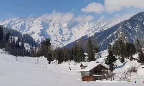 Keylong-Manali सड़क पर एकतरफ़ा ट्रैफिक के लिए बहाल, पर्यटकों ने राहत की सांस ली