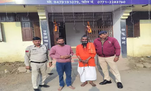 रायपुर में बड़ी कार्रवाई, महाराष्ट्र के दो अंतर्राज्यीय गांजा तस्कर गिरफ्तार रायपुर में बड़ी कार्रवाई, महाराष्ट्र के दो अंतर्राज्यीय गांजा तस्कर गिरफ्तार