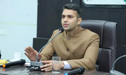 संविधान के पालन से ही सशक्त लोकतंत्र का निर्माण: कलेक्टर संविधान के पालन से ही सशक्त लोकतंत्र का निर्माण: कलेक्टर